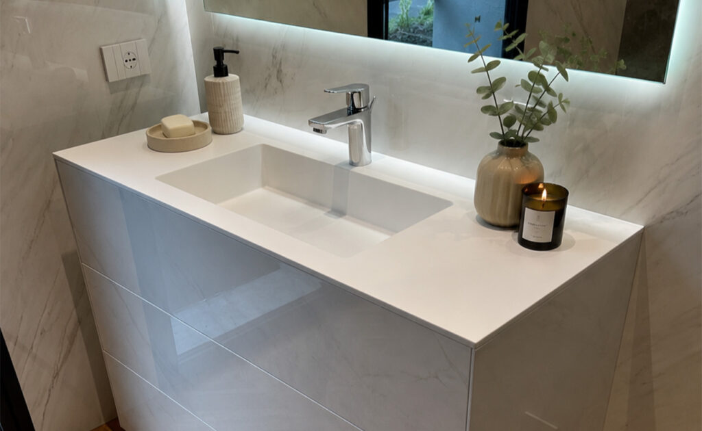 Lavabo In Krion Per Showroom A Treviso